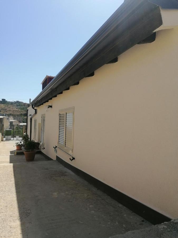 Casa Vacanze Villa Tropia Camastra Exteriör bild